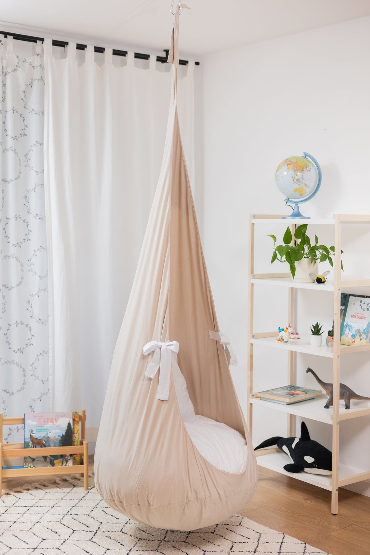 Kids Cocoon Swing - Wonderful Meringue