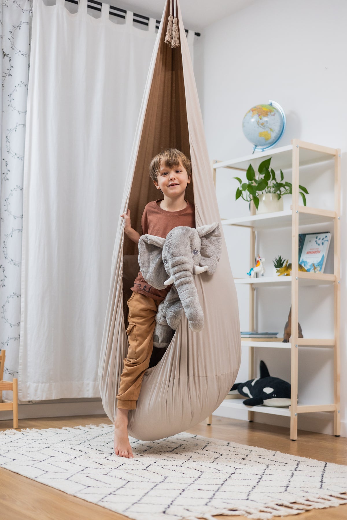 Kids Cocoon Swing - Caramel Marshmallow