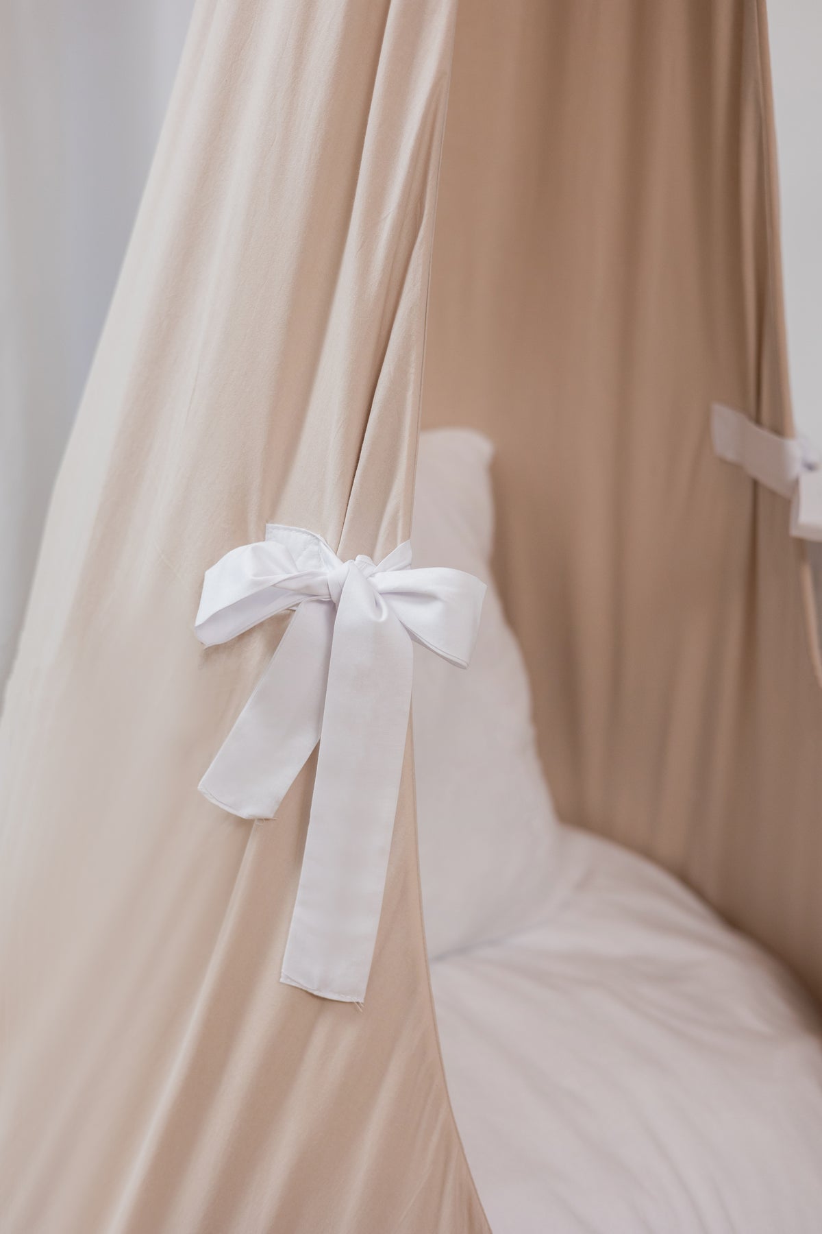 Kids Cocoon Swing - Wonderful Meringue