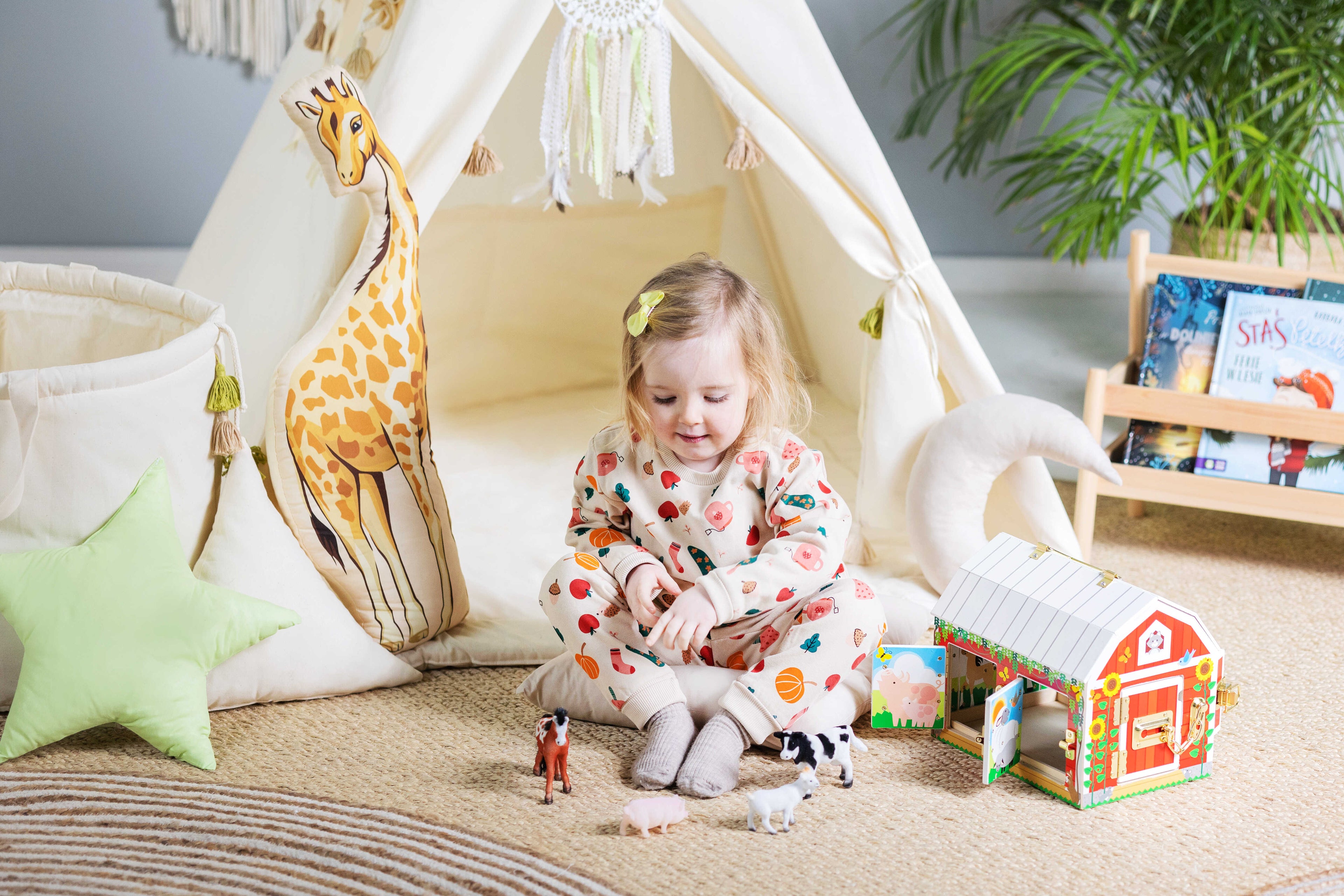 Kids Teepee - Creamy Tassel